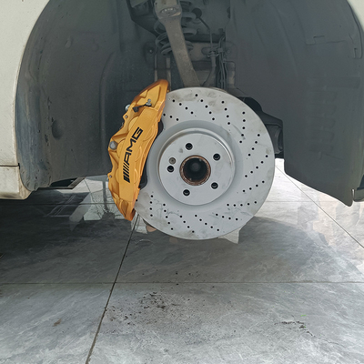 Mercedes Benz C200 Car Brake Calipers Upgrade 6 Pot Claipers And 355MM Discs